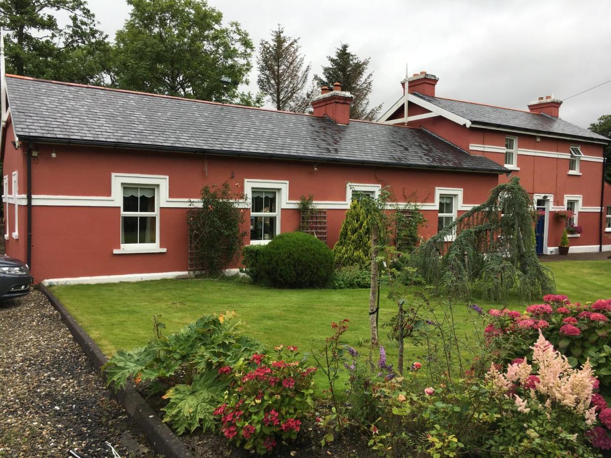 Station House Glenties Bed & Breakfast Dış mekan fotoğraf